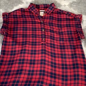 American Eagle plaid short sleeve shirt. Size:S